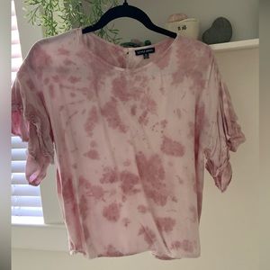 Flowy short sleeve tie dye top